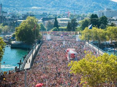 Street Parade, Quaibrücke