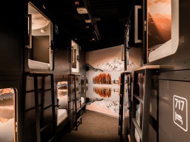 Capsule Hotel - Alpine Garden Zurich Airport